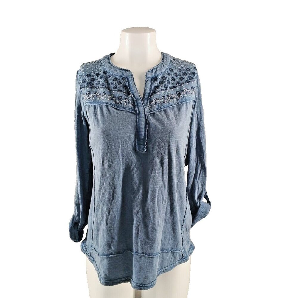 NWT STYLE&CO Floral Embroidered Henley top XS(0-2) Vintage Wash Blue Cotton